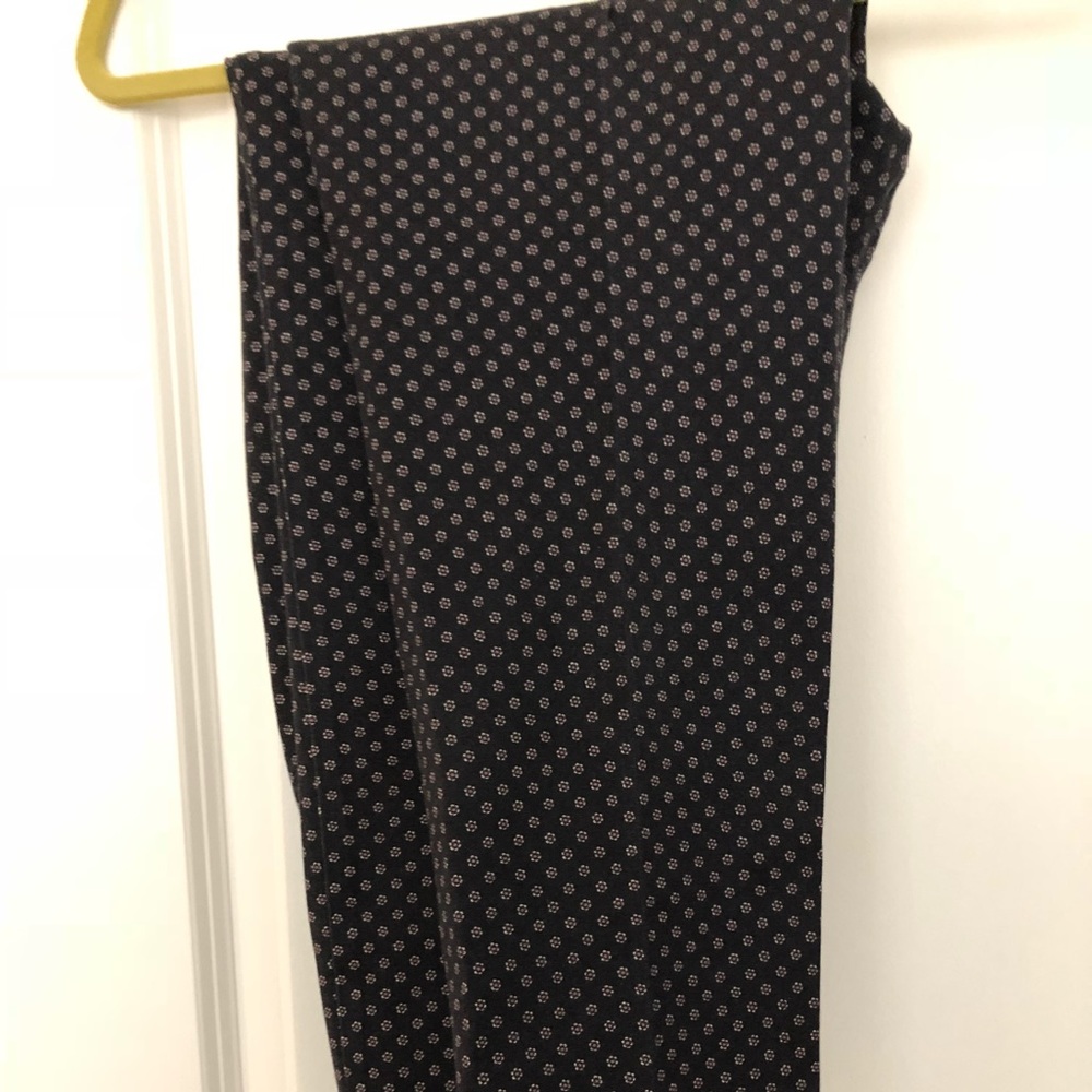 Navy floral print ankle pant